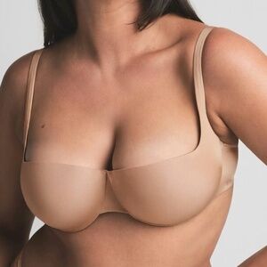 SKIMS Tan Underwire Scoop Bra